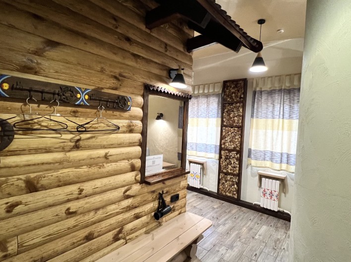 Bath Space “Aquarius”