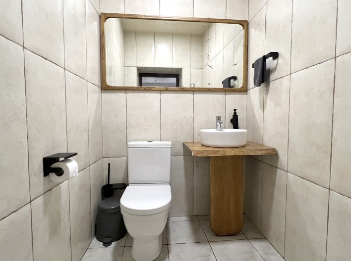 Bath Space “Aquarius”