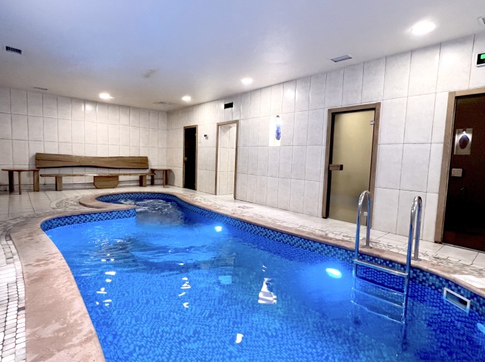 Bath Space “Aquarius”