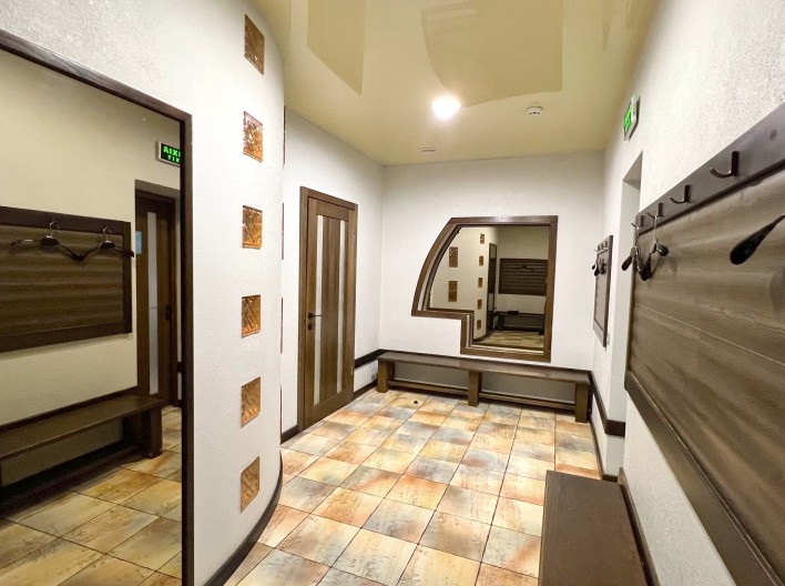 Bath Space “Aquarius”