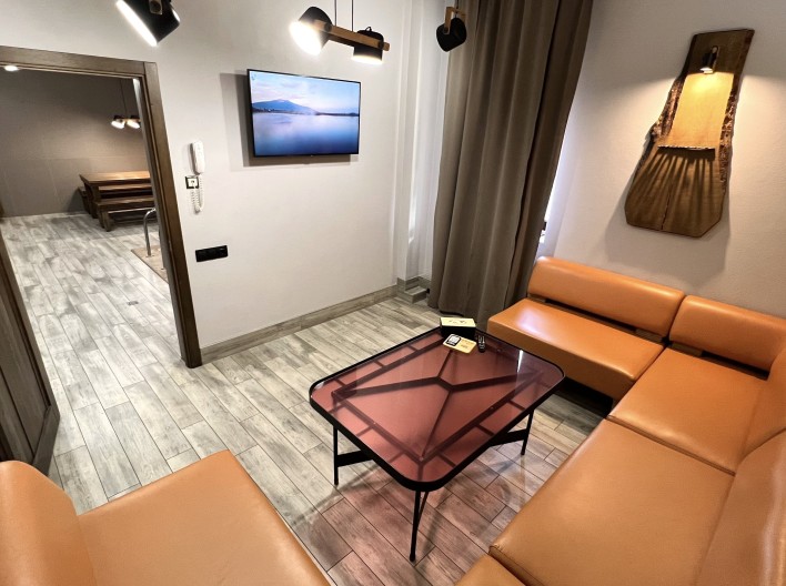 Bath Space “Aquarius”