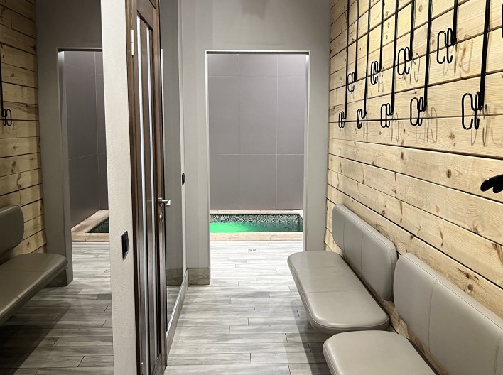 Bath Space “Aquarius”