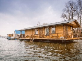 "Chudo Banya" Floating Sauna